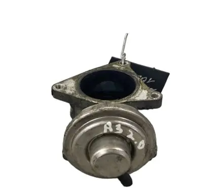 Audi A3 S3 8P EGR valve 038129637D