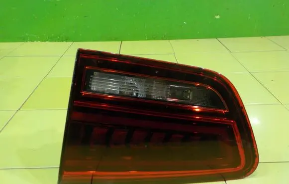 Seat Alhambra (Mk2) Rear/tail lights 7N5945308A