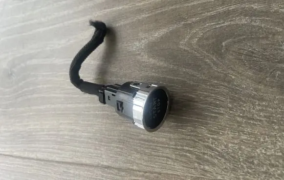 Opel Mokka B Engine start stop button switch 982720518000