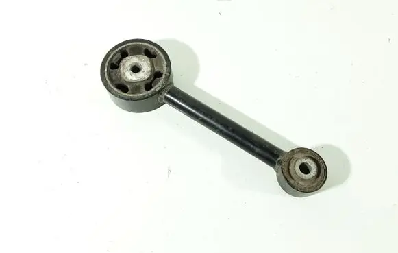 Mitsubishi Colt CZ3 Engine mount bracket