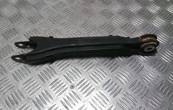 Mercedes-Benz C AMG W204 Rear control arm A2043521488