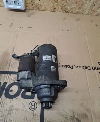 Volkswagen Golf IV Starter motor 0001125007
