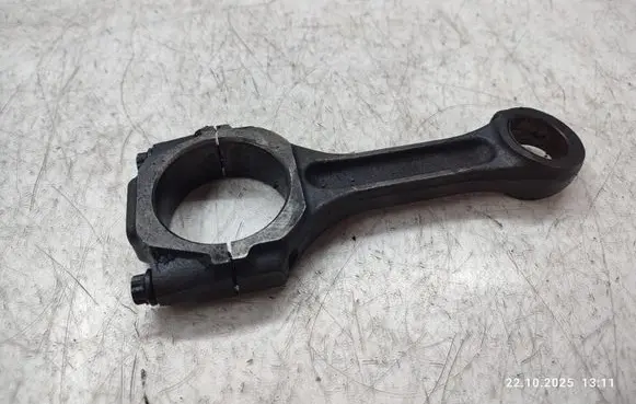 Hyundai Santa Fe Connecting rod/conrod 
