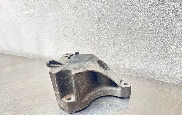 Opel Signum Engine mounting bracket 13112030