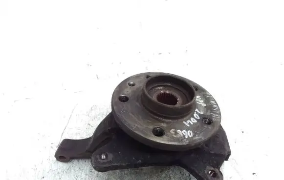 Nissan Primastar Front wheel hub spindle knuckle