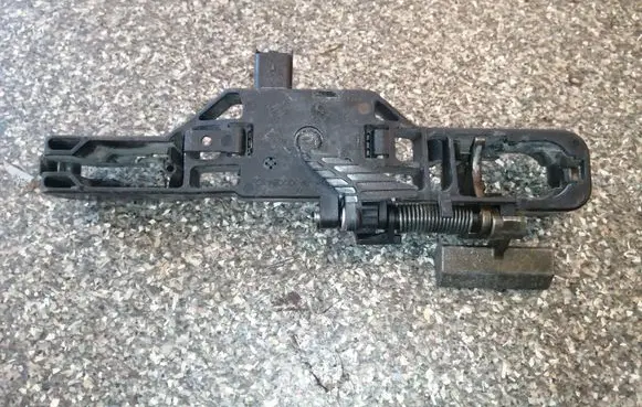 Rear door exterior handle/bracket