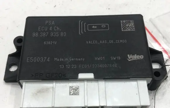 Opel Combo E Parking PDC control unit/module 9838793580