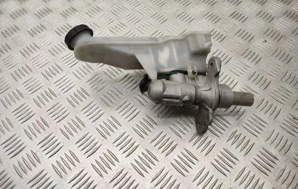 Mercedes-Benz A W176 Master brake cylinder A2464300002