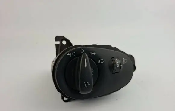 Ford Focus Light switch 4986104