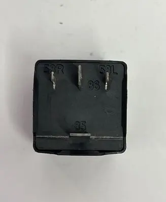 Volkswagen Golf III Other relay 3A0951307 3SB00488504