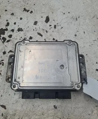 Renault Laguna II Engine control unit/module 0281011148