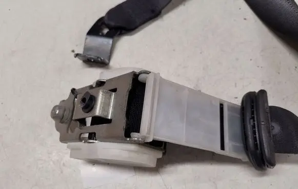 Opel Signum Front seatbelt 13146618F