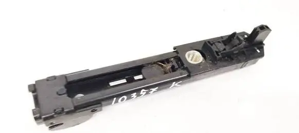 Volkswagen Golf Plus Seat belt adjustment rail 1T0857819 502007010176