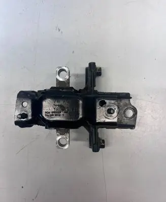 Volkswagen Polo Engine mount bracket 6Q0199555