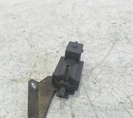 BMW 5 E60 E61 Turbo solenoid valve 70231800