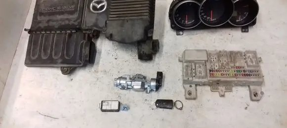 Mazda 3 I Engine ECU kit and lock set 1001408552
