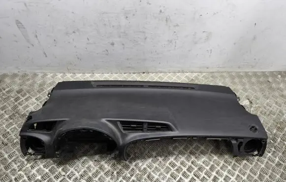 Toyota Yaris Dashboard 553020D160