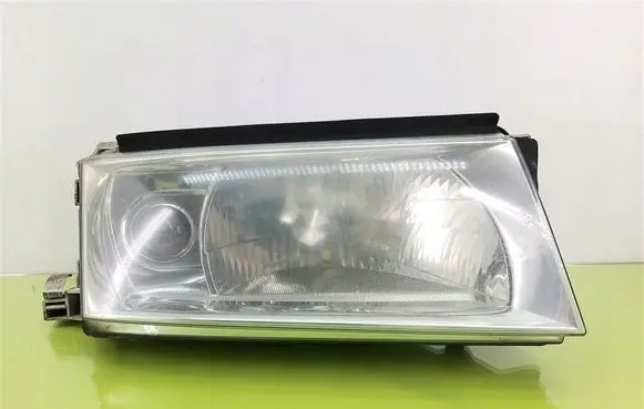 Skoda Octavia Mk1 (1U) Headlight/headlamp YU3X13B180AA