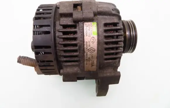 Renault Clio II Generator/alternator 8200060816