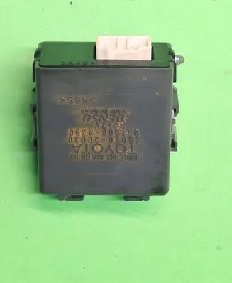 Toyota Avensis T270 Door control unit/module 8597020030 0515004390