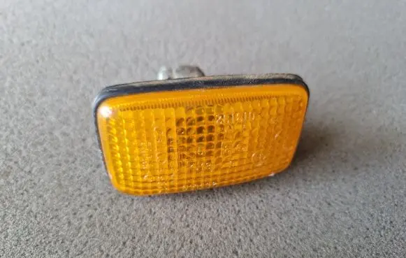 Nissan Patrol Y61 Front fender indicator light