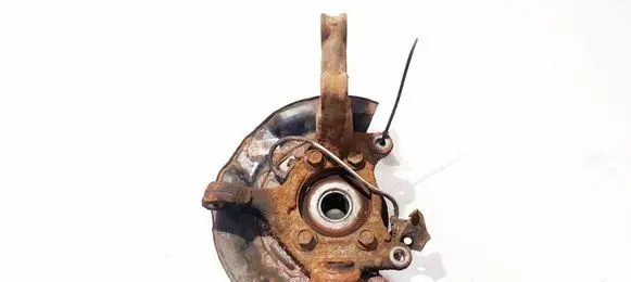 Toyota Auris 150 Front wheel hub 