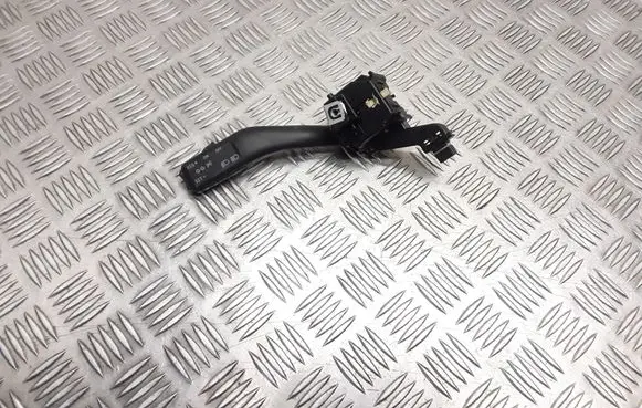 Volkswagen Touran I Indicator stalk 1K0953513A