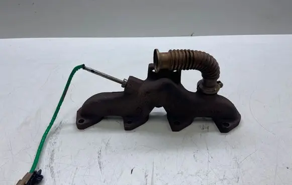 Nissan Juke I F15 Exhaust manifold 8200874116