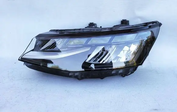 Volkswagen Transporter - Caravelle T7 Headlight/headlamp 7T1941035B 12031010000