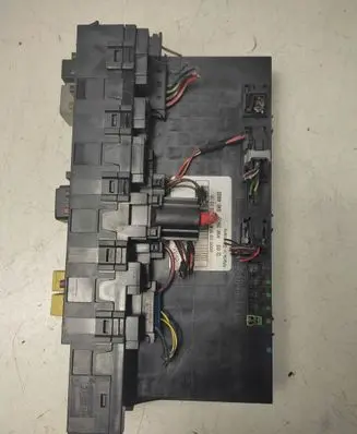 Mercedes-Benz E W211 Comfort/convenience module 5DK00848611 2095450701