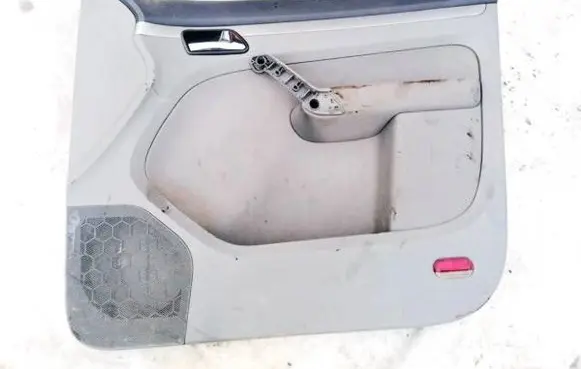 Volkswagen Touran I Front door card panel trim