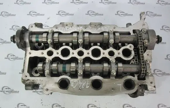 Land Rover Discovery 3 - LR3 Engine head 4R8Q-6C064-AH 4R8Q-6A273-AC 4R8Q-6A271-AB