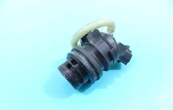 Toyota Sienna XL30 III Windscreen/windshield washer pump 85330-60160 IMPRK1258062