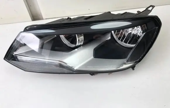 Volkswagen Touareg II Headlight/headlamp 7P2941005