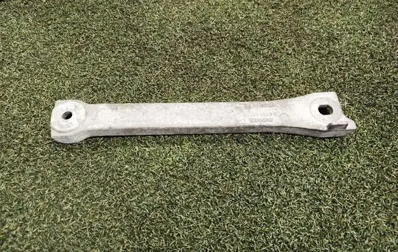 Opel Vivaro Engine mounting bracket 244824540R 93450724