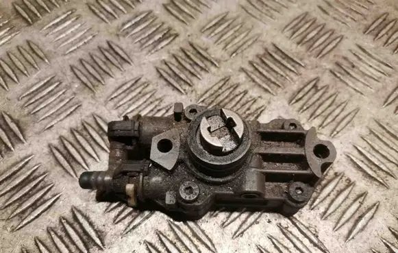 Mercedes-Benz C W203 Fuel injection high pressure pump A6110900350 6110900350