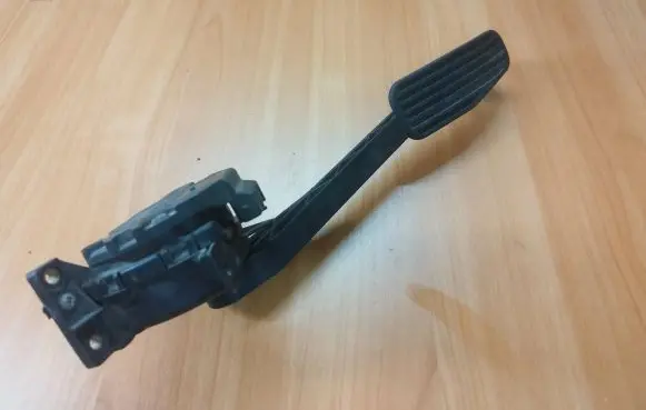 Volvo S60 Accelerator throttle pedal 9496822 00776922 C340