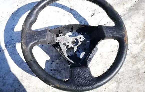 Subaru Legacy Steering wheel gs12001390 gs120-01390