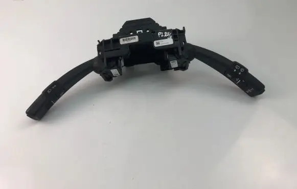 Volvo V60 Indicator stalk 31343022