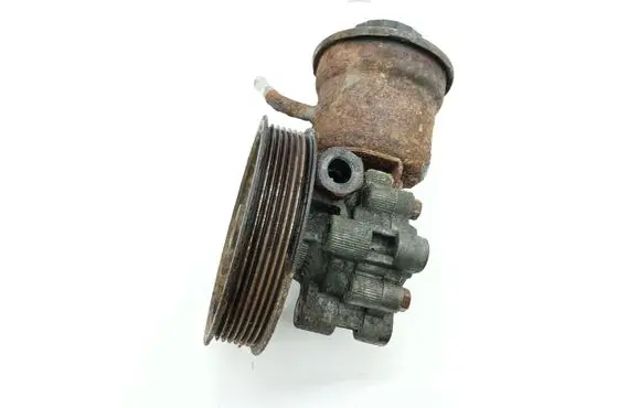 Toyota Corolla Verso AR10 Power steering pump