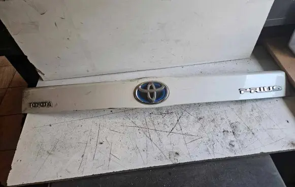Toyota Prius (XW30) Tailgate trim 768014707080