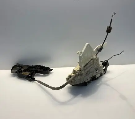 Mercedes-Benz S W221 Rear door lock A2217302835 2217302835