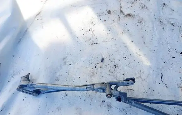 Opel Zafira A Front wiper linkage and motor 