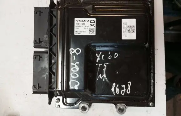 Volvo V60 Engine control unit/module 31312486