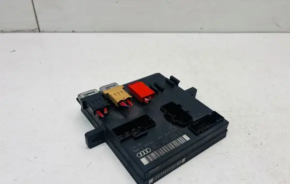 Audi A4 S4 B6 8E 8H Comfort/convenience module 8E0907279C