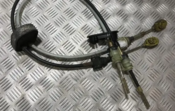 Opel Vectra C Gear shift cable linkage 9126567