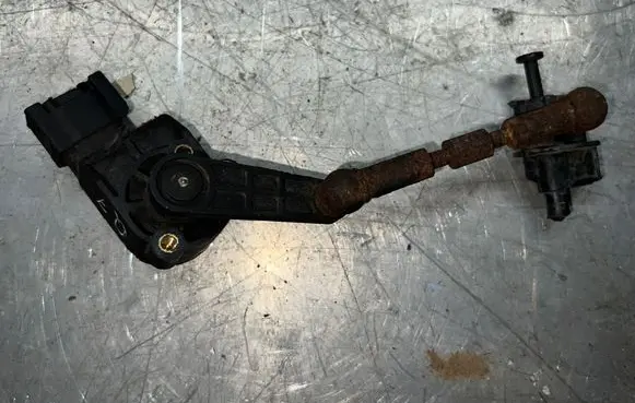 Audi Q7 4L Headlight/headlamp level sensor 7L0616213B 15160100572