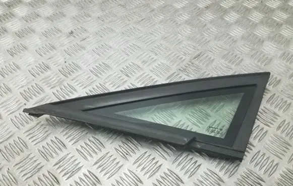 Seat Leon (1P) Front triangle window/glass 1P0845411A