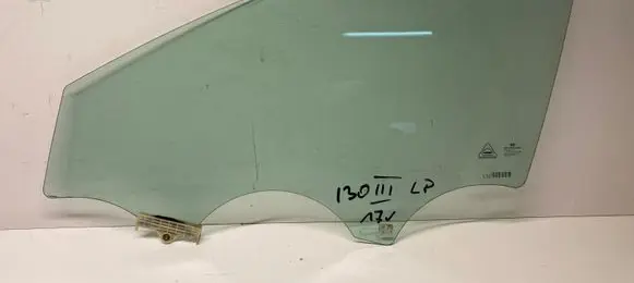 Hyundai i30 Front door window glass four-door 