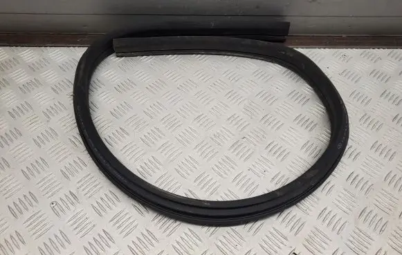 Mercedes-Benz SL R231 Rubber seal front door (on door) A2316970051